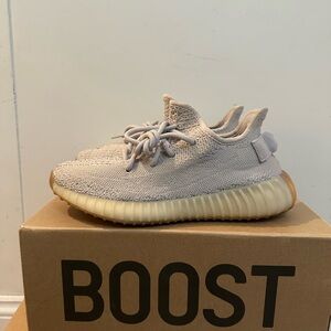 Adidas- Yeezy Boost 350 V2 Sesame